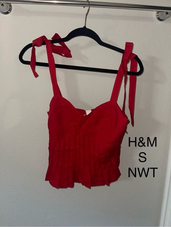H&M Tops - New H&M top